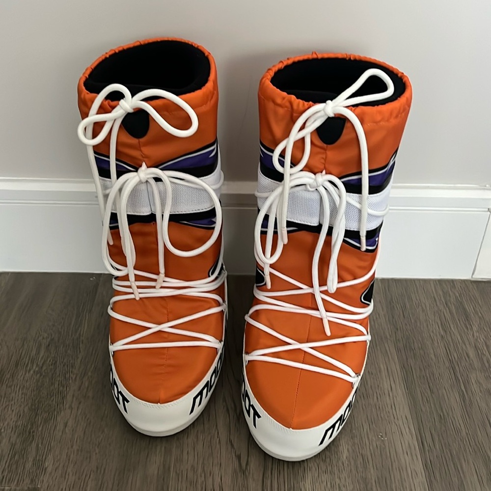 Moon Boot Icon retrobiker boot. Size 35/38. US 6. Orange. White. Black. New. - Picture 2 of 8